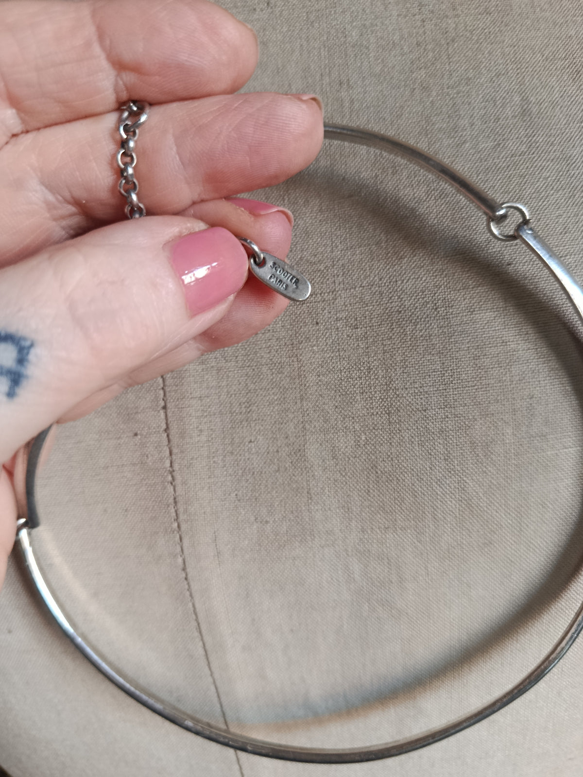Collier raz de coup