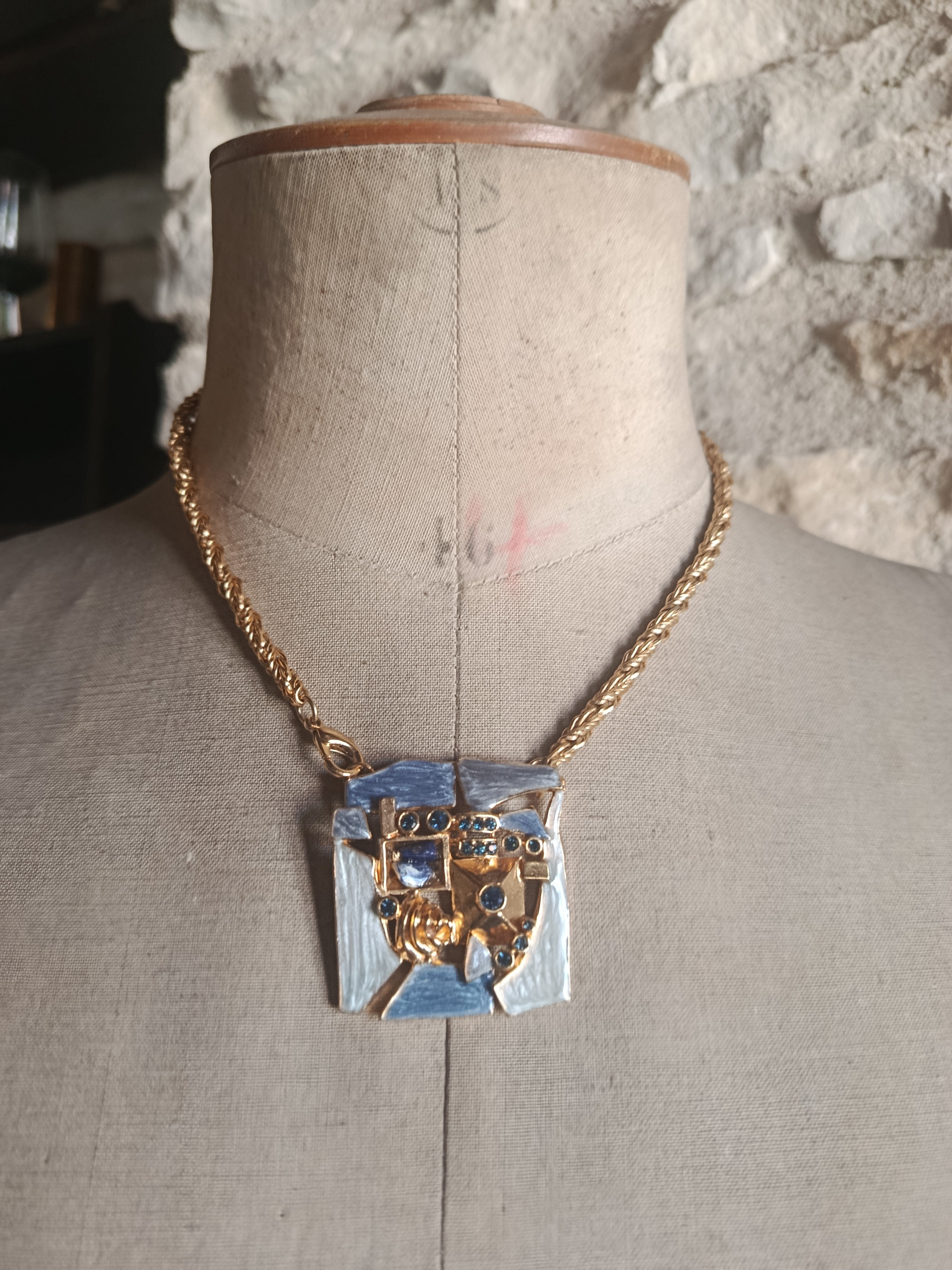Collier