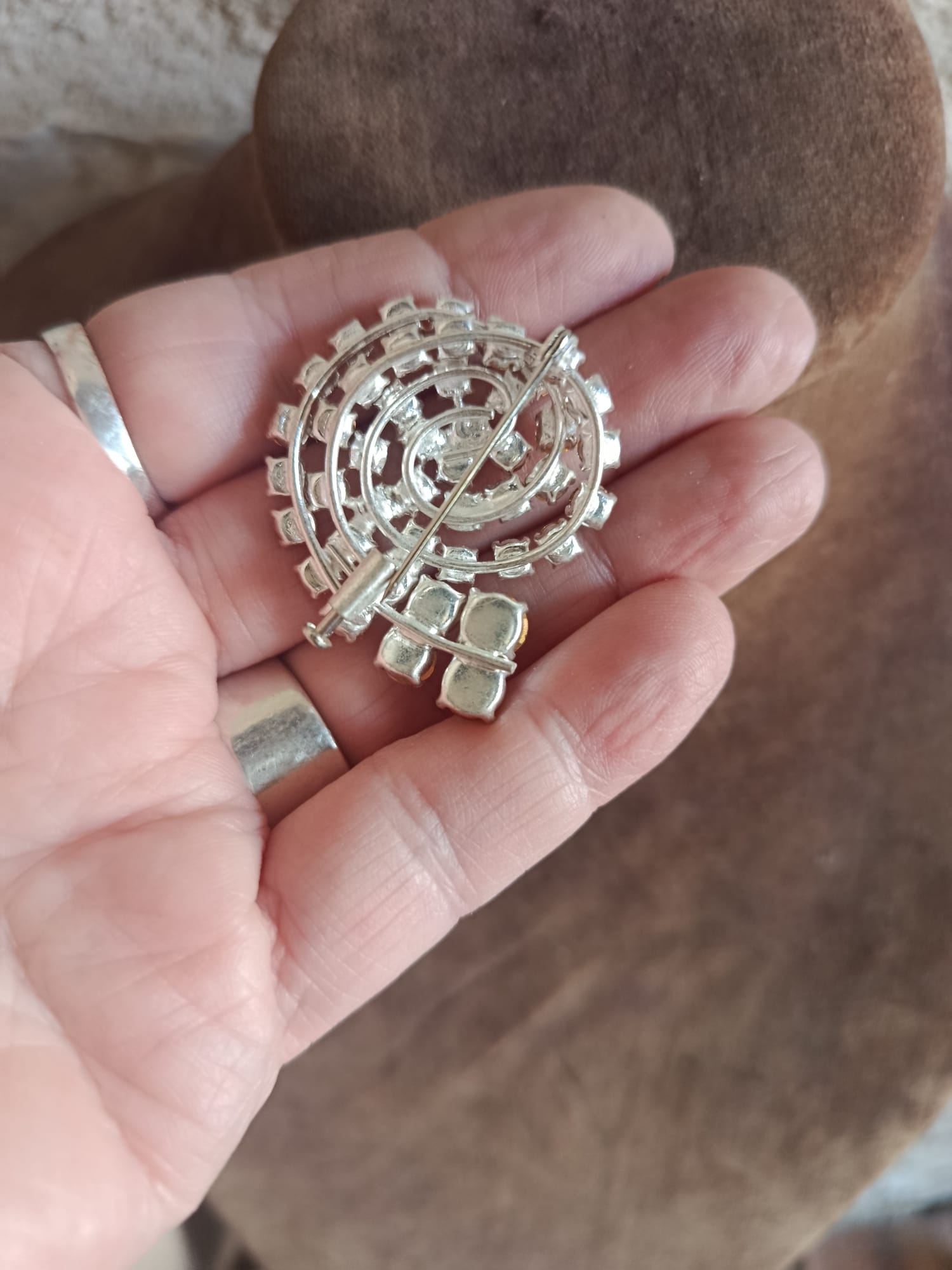 Broche