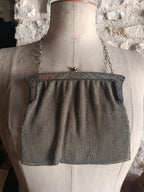 Sac bourse Art Nouveau en métal argenté